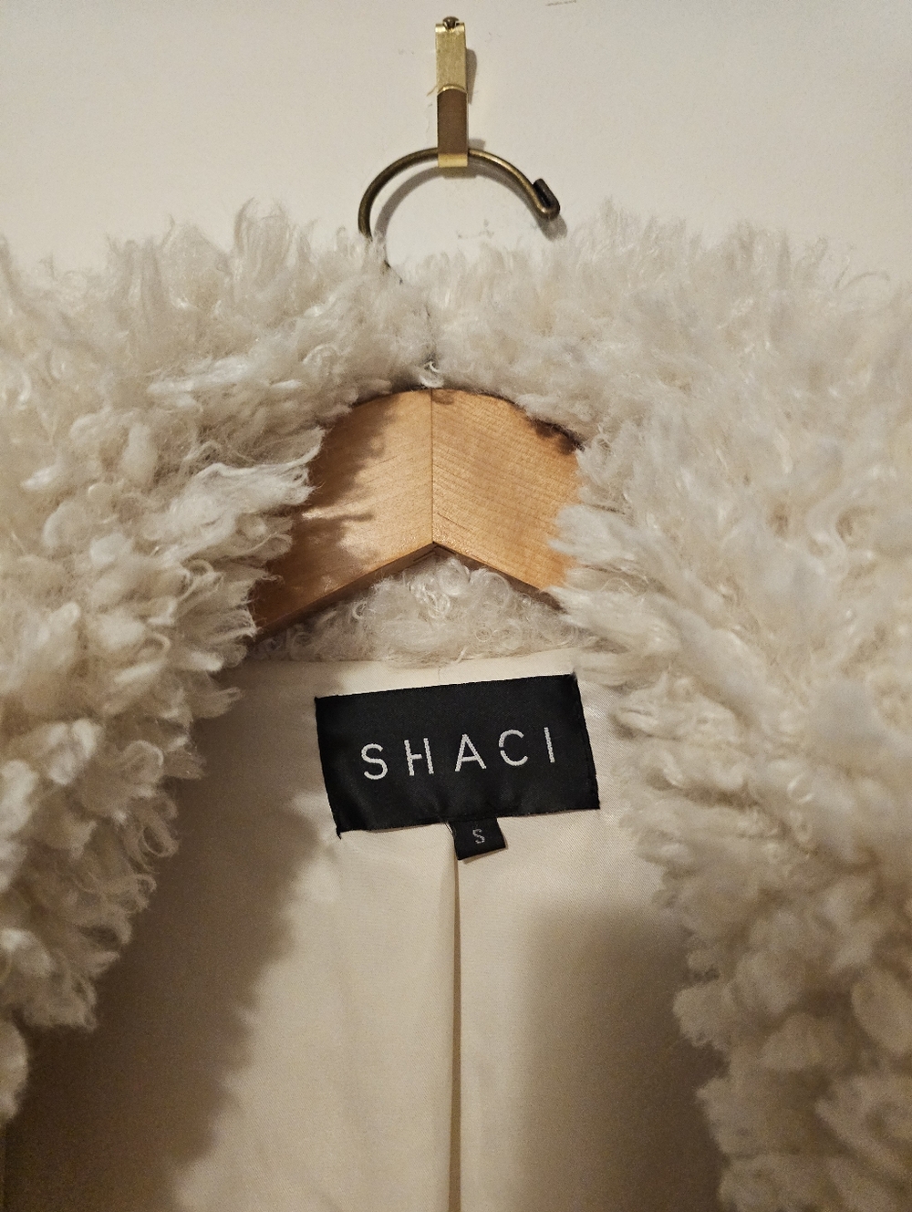 SHACI Cream Shaggy Faux Fur Cropped Bomber Jacket - Ring Zip - Size S - Picture 4 of 7